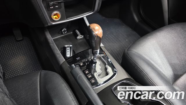 KG Mobility (SsangYong) Korando C 2.2 RX 2WD DLX 2017 — фото 9