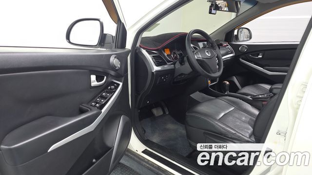 KG Mobility (SsangYong) Korando C 2.2 RX 2WD DLX 2017 — фото 10