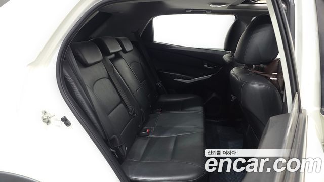 KG Mobility (SsangYong) Korando C 2.2 RX 2WD DLX 2017 — фото 11