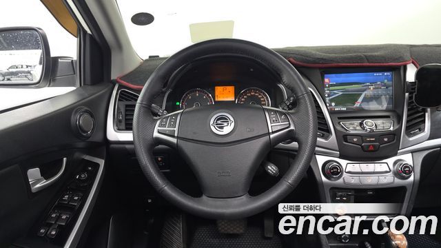 KG Mobility (SsangYong) Korando C 2.2 RX 2WD DLX 2017 — фото 12