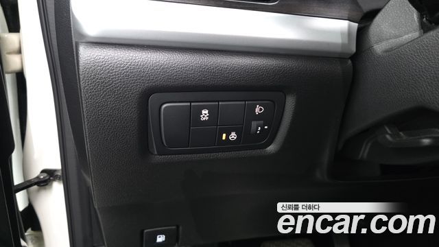 KG Mobility (SsangYong) Korando C 2.2 RX 2WD DLX 2017 — фото 19