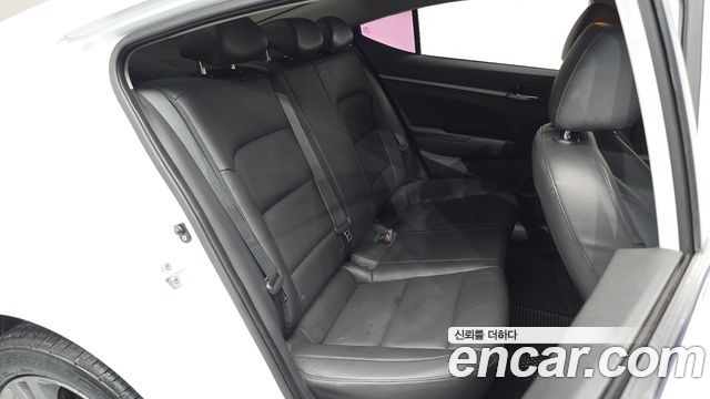 Hyundai Avante (AD) 1.6 GDI Modern 2016 — фото 12