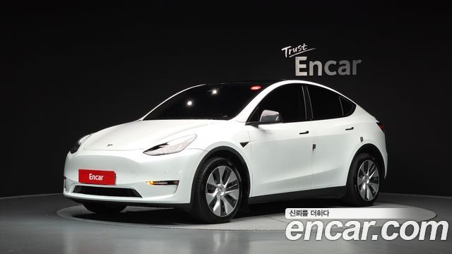 Tesla Model Y Long Range AWD 2022 — фото 1