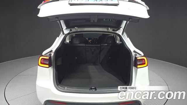 Tesla Model Y Long Range AWD 2022 — фото 20
