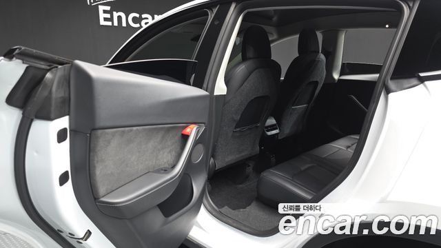 Tesla Model Y Long Range AWD 2022 — фото 26