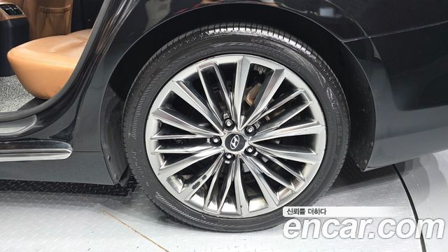 Hyundai Grandeur (IG) 3.0 Exclusive Special 2018 — фото 21