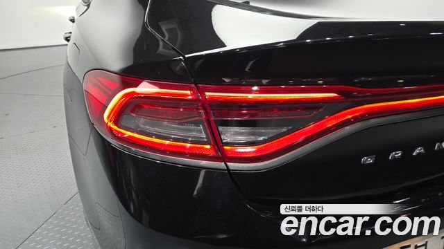 Hyundai Grandeur (IG) 3.0 Exclusive Special 2018 — фото 23