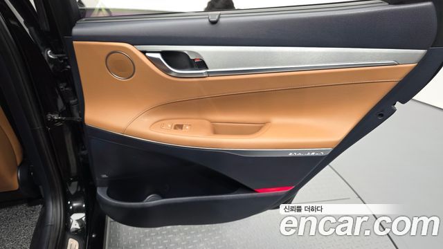 Hyundai Grandeur (IG) 3.0 Exclusive Special 2018 — фото 25
