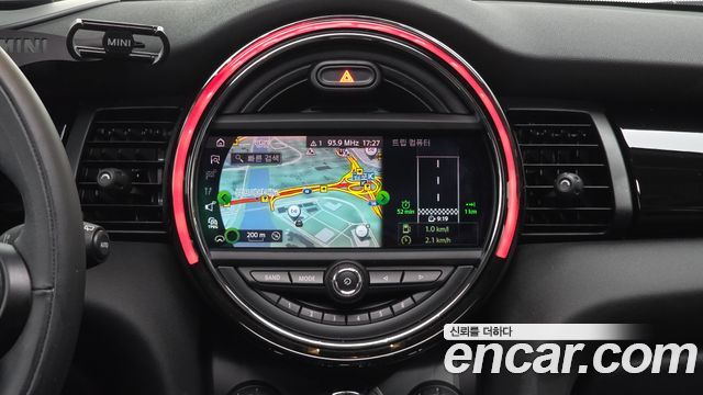 MINI Cooper 5Door HIGH 3rd 2020 — фото 14
