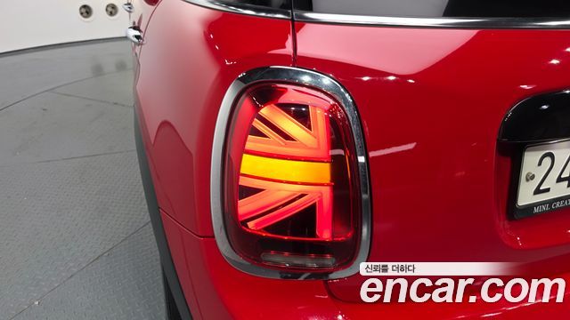 MINI Cooper 5Door HIGH 3rd 2020 — фото 23