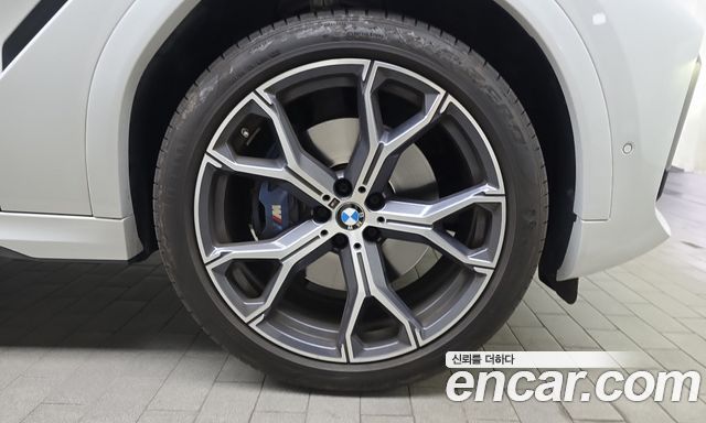 BMW X6 (G06) xDrive40i M Sport 2023 — фото 21