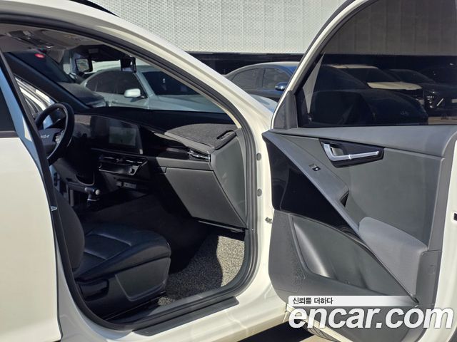 Kia Niro Prestige 2022 — фото 6