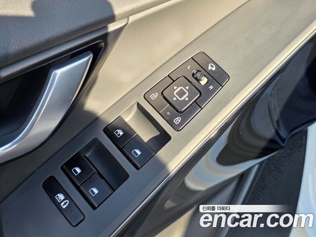Kia Niro Prestige 2022 — фото 16