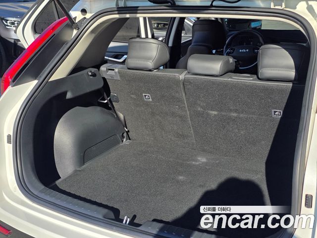 Kia Niro Prestige 2022 — фото 18