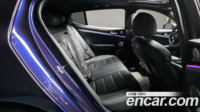 Kia Stinger 2.0 Turbo 2WD Platinum 2018 — фото 11