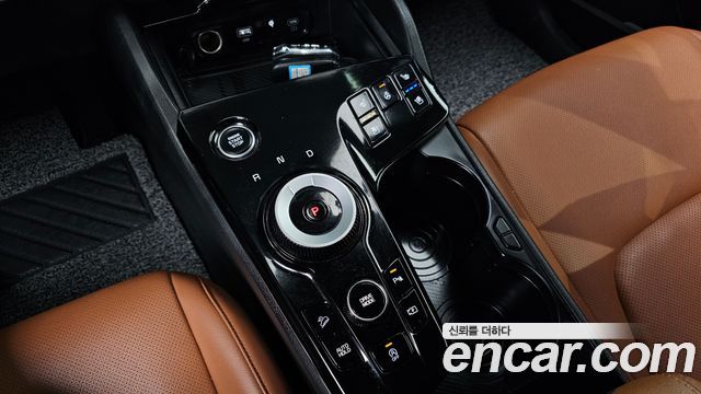 Kia Sportage (V) Gasoline 1.6 Turbo 2WD Nobleless 2023 — фото 9