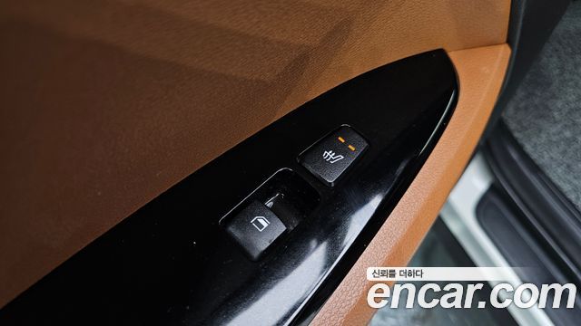 Kia Sportage (V) Gasoline 1.6 Turbo 2WD Nobleless 2023 — фото 19