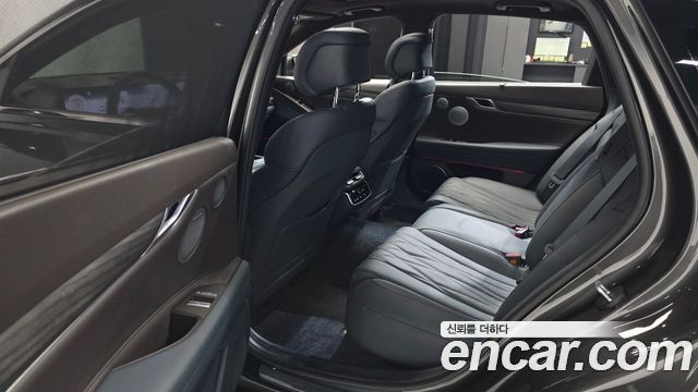 Genesis G80 (RG3) Gasoline 2.5 Turbo AWD 2025 — фото 26