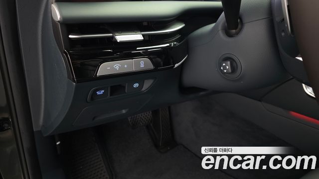 Genesis G80 (RG3) Gasoline 2.5 Turbo AWD 2025 — фото 28