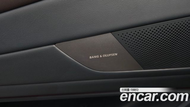 Genesis G80 (RG3) Gasoline 2.5 Turbo AWD 2025 — фото 33