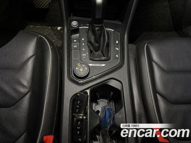 Volkswagen Tiguan (II) 2.0 TDI 4Motion Prestige 2020 — фото 17