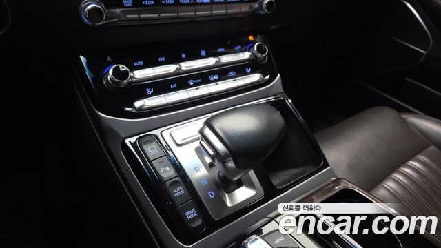 Genesis EQ900 3.3 T-GDI AWD Premiun Luxury 2016 — фото 9