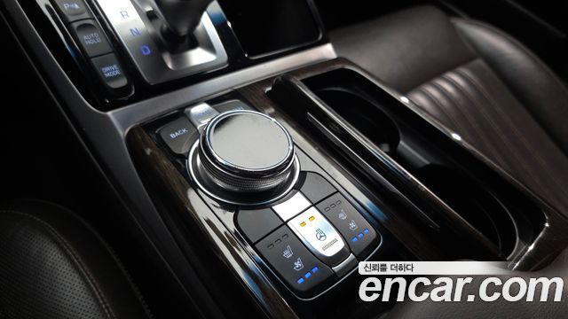 Genesis EQ900 3.3 T-GDI AWD Premiun Luxury 2016 — фото 18