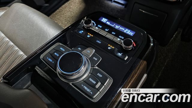 Genesis EQ900 3.3 T-GDI AWD Premiun Luxury 2016 — фото 27