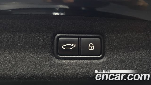 Genesis EQ900 3.3 T-GDI AWD Premiun Luxury 2016 — фото 33