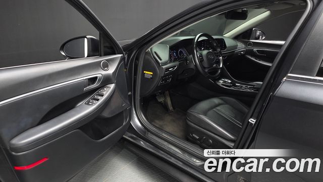 Hyundai Sonata (DN8) 2.0 Premium Family 2020 — фото 10