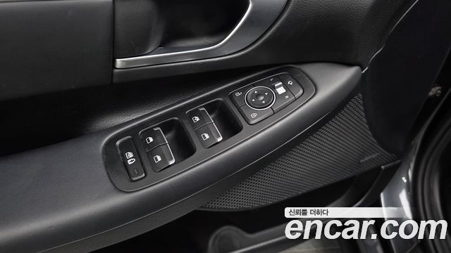 Hyundai Sonata (DN8) 2.0 Premium Family 2020 — фото 17