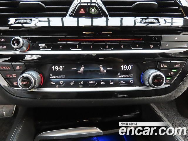BMW 5 Series (G30) 530i M Sport Package Plus 2019 — фото 17