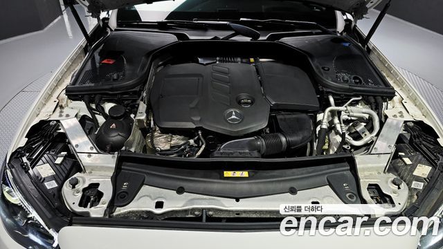 Mercedes-Benz E-Class (W213) E220d 4MATIC AMG Line 2022 — фото 6