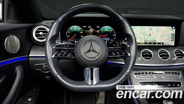 Mercedes-Benz E-Class (W213) E220d 4MATIC AMG Line 2022 — фото 14