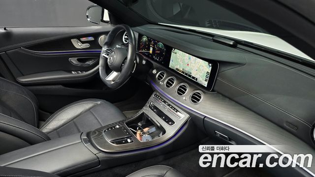 Mercedes-Benz E-Class (W213) E220d 4MATIC AMG Line 2022 — фото 19