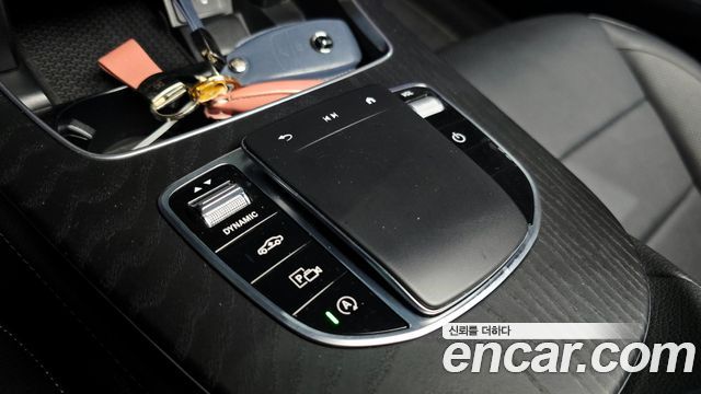 Mercedes-Benz E-Class (W213) E220d 4MATIC AMG Line 2022 — фото 30