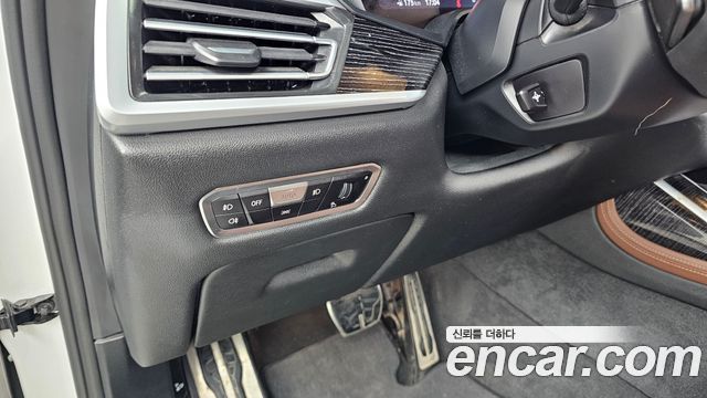 BMW X7 (G07) xDrive 40i M Sport 7STR 2021 — фото 27