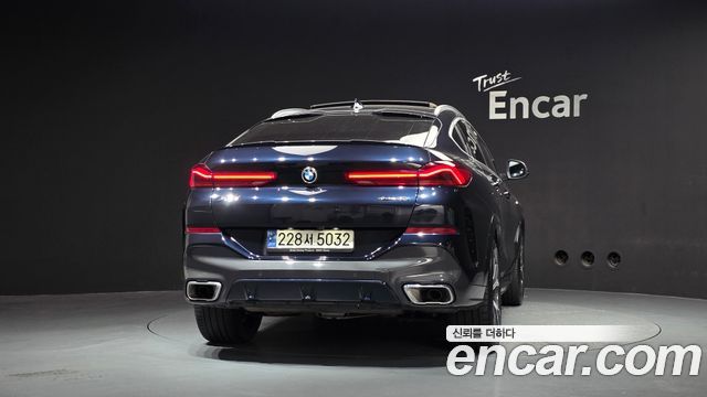 BMW X6 (G06) xDrive40i M Sport 2023 — фото 4