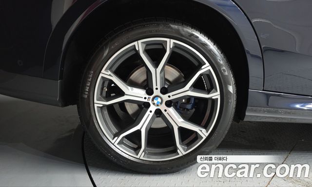 BMW X6 (G06) xDrive40i M Sport 2023 — фото 5