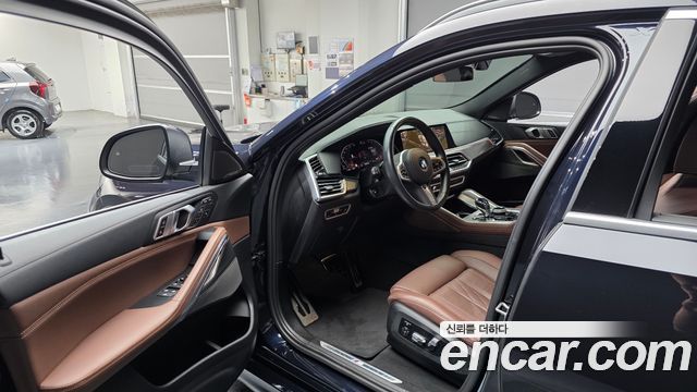 BMW X6 (G06) xDrive40i M Sport 2023 — фото 10