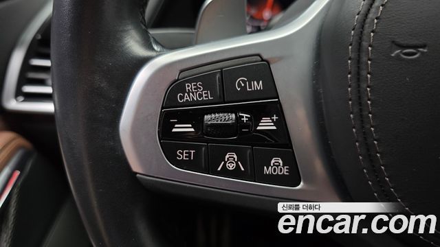 BMW X6 (G06) xDrive40i M Sport 2023 — фото 16