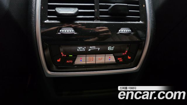 BMW X6 (G06) xDrive40i M Sport 2023 — фото 29