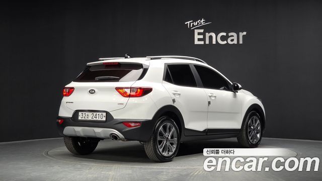 Kia Stonic 1.0 Turbo Trendy 2019 — фото 2