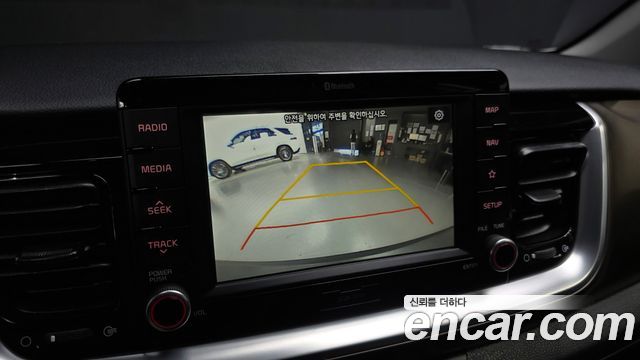 Kia Stonic 1.0 Turbo Trendy 2019 — фото 15