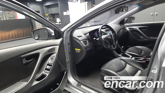 Hyundai Avante 1.6 GDi Smart Standard 2014 — фото 10