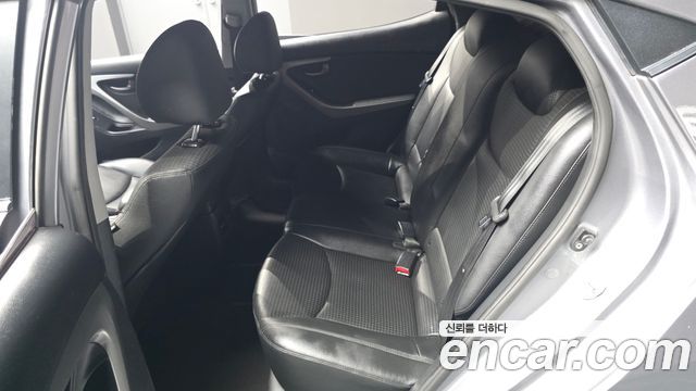 Hyundai Avante 1.6 GDi Smart Standard 2014 — фото 11