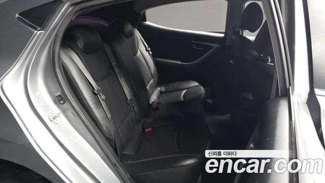 Hyundai Avante 1.6 GDi Smart Standard 2014 — фото 12