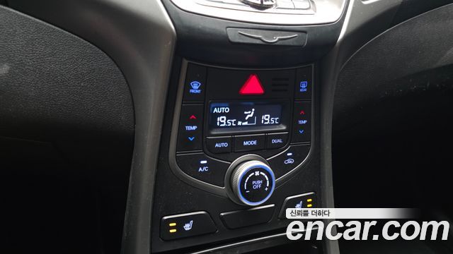 Hyundai Avante 1.6 GDi Smart Standard 2014 — фото 17