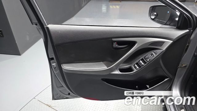 Hyundai Avante 1.6 GDi Smart Standard 2014 — фото 24