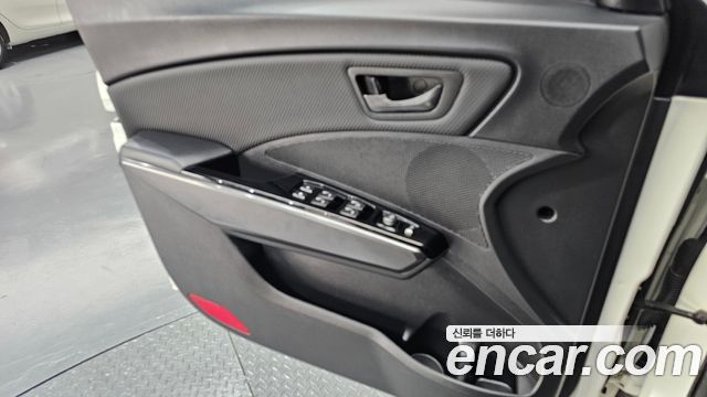 KG Mobility (SsangYong) Very New Tivoli Gasoline 1.5 2WD V1 2021 — фото 24